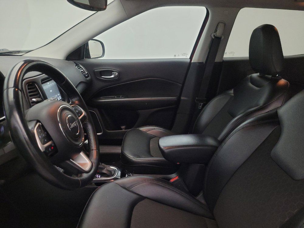 Used 2019 Jeep Compass Latitude FWD image 17