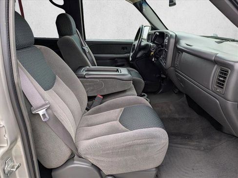 Used 2004 Chevrolet Avalanche 2WD image 20