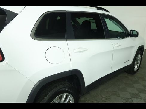 Used 2022 Jeep Cherokee Latitude Lux w/ Sun & Sound Group image 10