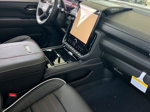 New 2026 GMC Yukon AT4 Ultimate AWD/4WD image 16