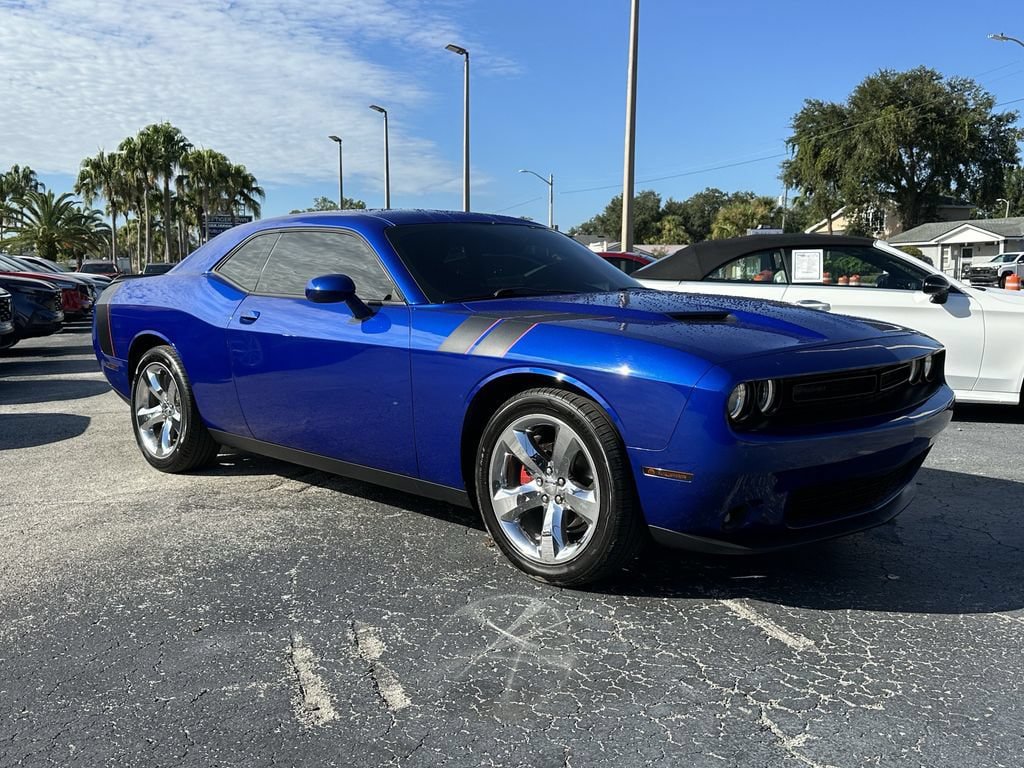 Used 2022 Dodge Challenger SXT w/ Blacktop Package RWD image 2