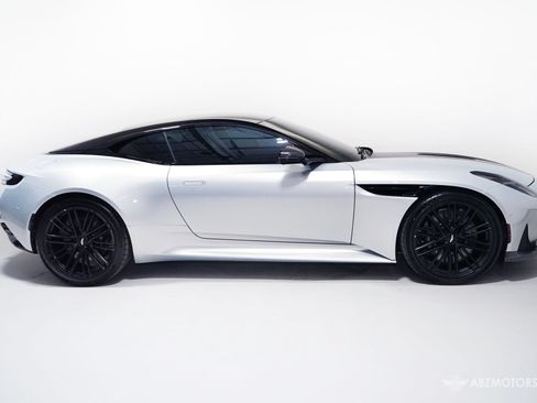 Used 2025 Aston Martin DB12 Coupe RWD image 4