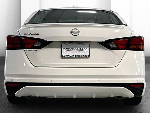 Certified 2025 Nissan Altima 2.5 SV image 3