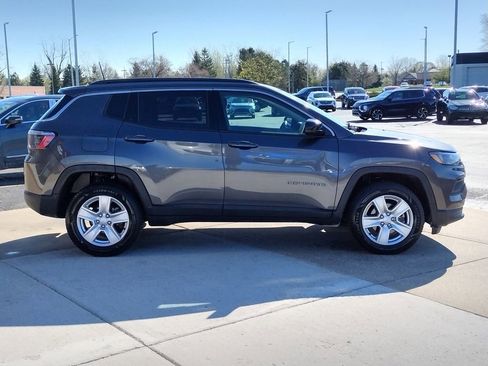 Used 2022 Jeep Compass Latitude w/ Convenience Group AWD/4WD image 15