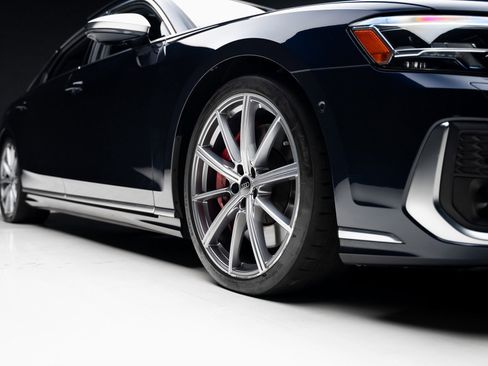 Used 2024 Audi S8 image 80