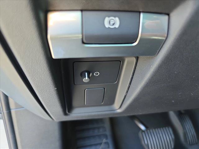 New 2026 Land Rover Defender 110 S AWD/4WD image 24