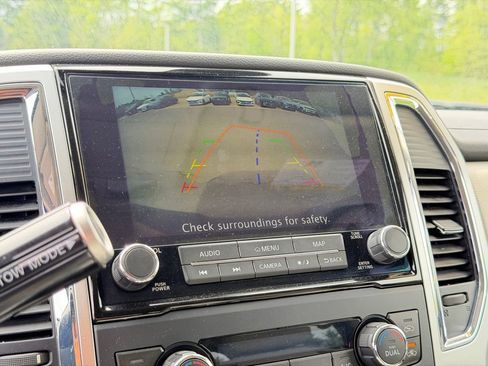 Used 2021 Nissan Titan SV w/ SV Convenience Package AWD/4WD image 8