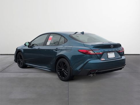 New 2026 Toyota Camry SE FWD image 4