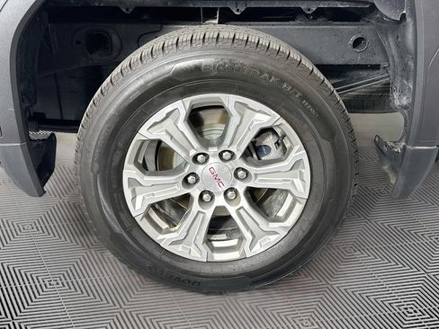 Used 2021 GMC Sierra 1500 4x4 Crew Cab w/ Sierra Value Package image 27