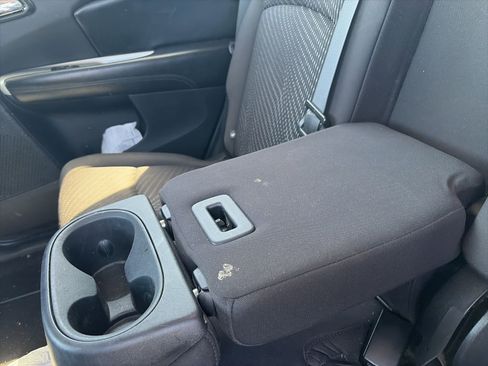 Used 2013 Dodge Journey SXT w/ Flexible Seating Group FWD image 10
