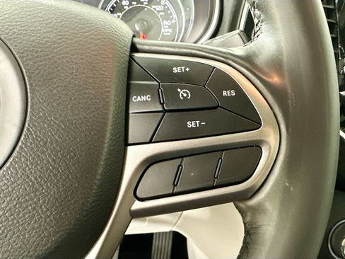 Used 2020 Jeep Cherokee Limited AWD/4WD image 14