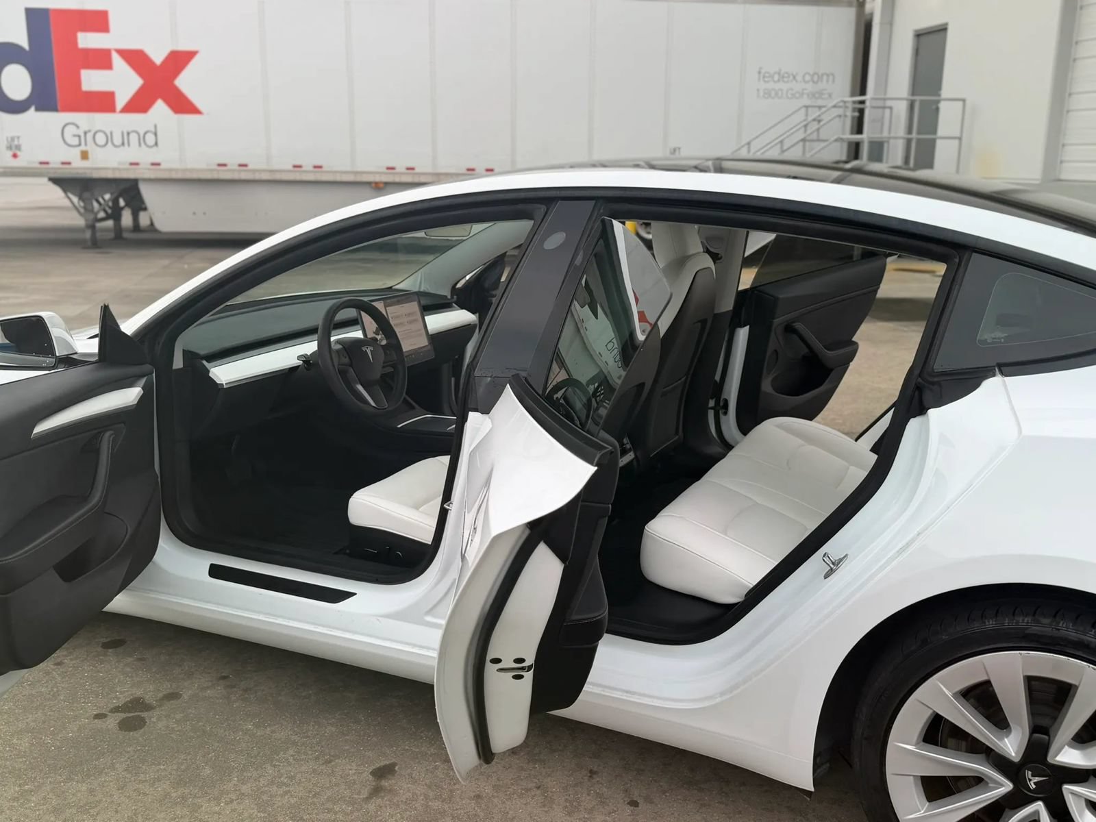 Used 2023 Tesla Model 3 Standard Range RWD image 15