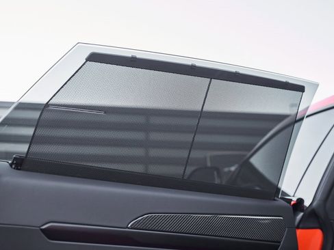 Used 2025 Lamborghini Urus SE image 49