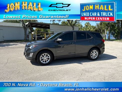 Used 2020 Chevrolet Equinox LS w/ LS Convenience Package FWD image 3
