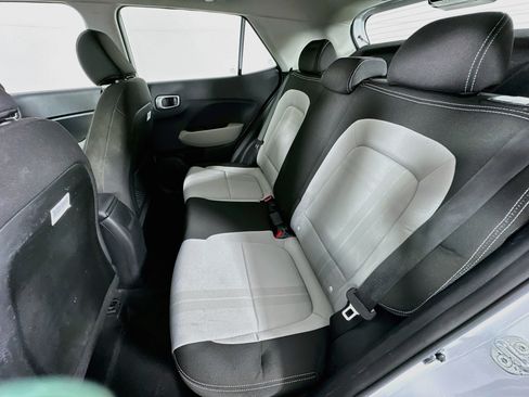 Used 2023 Hyundai Venue SEL FWD image 23