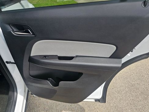 Used 2015 Chevrolet Equinox LT w/ Driver Convenience Package FWD image 17