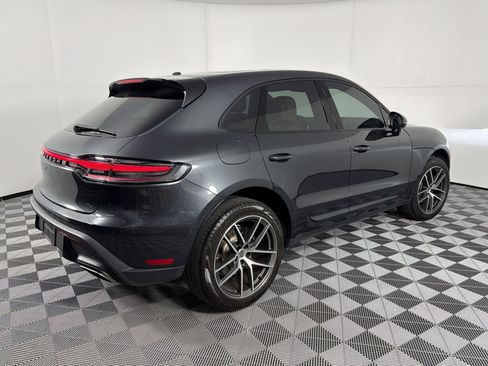 Certified 2026 Porsche Macan AWD/4WD image 9