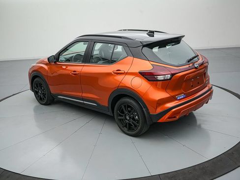 Used 2023 Nissan Kicks SR w/ SR Premium Package FWD image 6