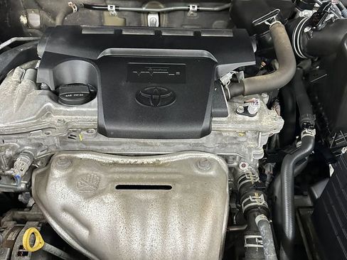 Used 2014 Toyota RAV4 Limited AWD/4WD image 7