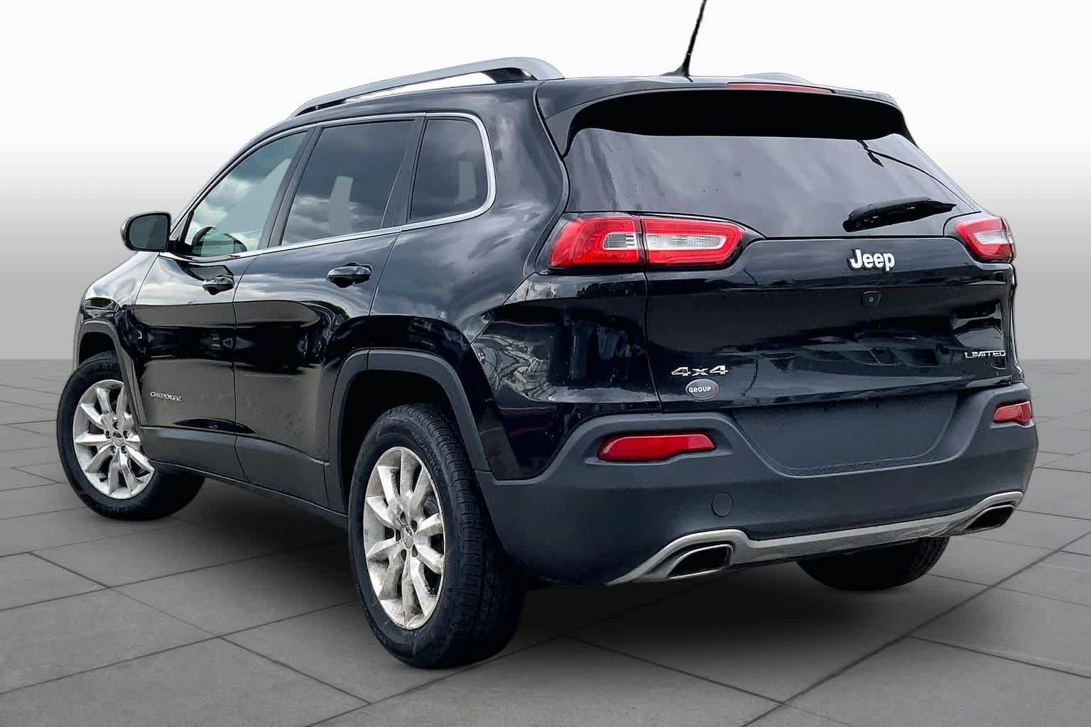 Used 2015 Jeep Cherokee Limited AWD/4WD image 12