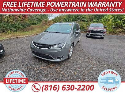 Used 2020 Chrysler Pacifica Touring w/ Tire & Wheel Group