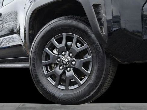 Used 2025 Toyota 4Runner Limited image 3