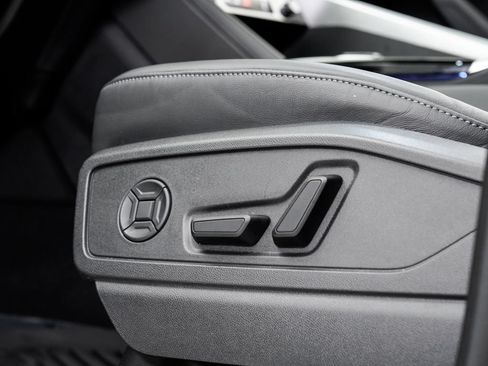 Certified 2025 Audi Q5 Premium w/ Convenience Package AWD/4WD image 10
