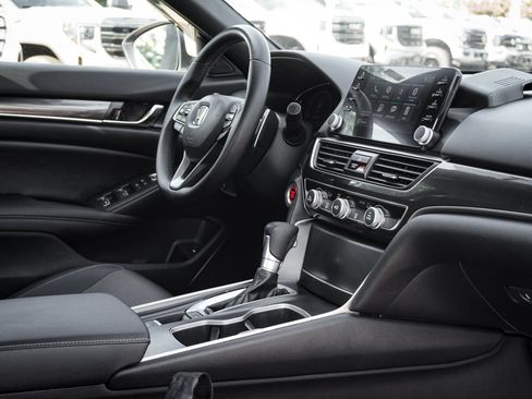 Used 2020 Honda Accord Sport image 36