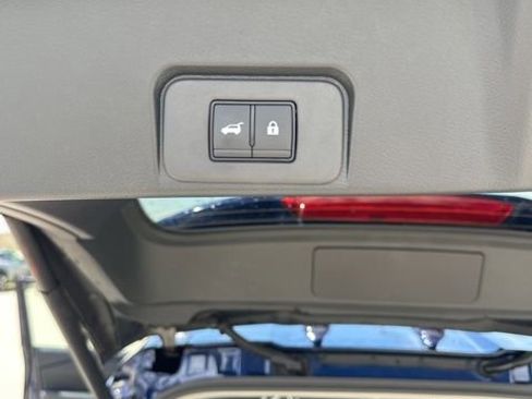 Used 2025 Nissan Rogue SL w/ Tech Package AWD/4WD image 13
