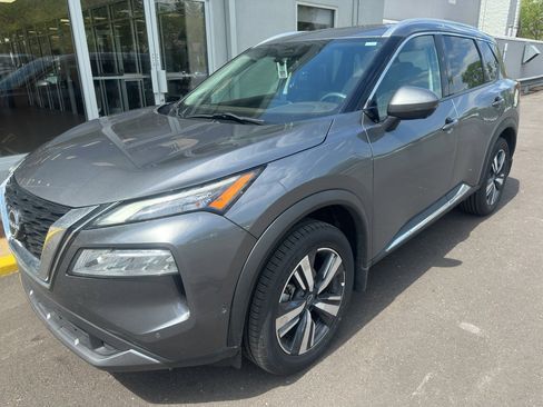 Used 2023 Nissan Rogue SL w/ SL Premium Package AWD/4WD image 3