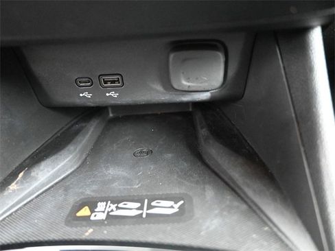 Used 2024 Buick Envista Sport Touring w/ Convenience I Package image 9