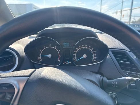 Used 2016 Ford Fiesta SE w/ Cold Weather Package image 10