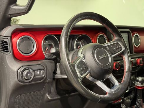 Used 2019 Jeep Wrangler Unlimited Rubicon image 16