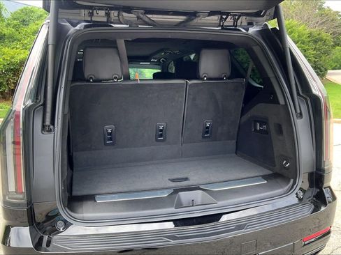 Certified 2025 Cadillac Escalade Sport Platinum AWD/4WD image 4