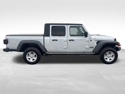 Used 2023 Jeep Gladiator Sport image 8