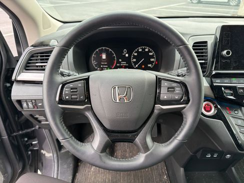 Used 2025 Honda Odyssey Touring image 15