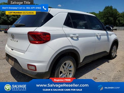 Used 2022 Hyundai Venue SE FWD image 4