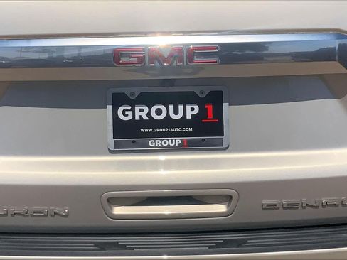 Used 2023 GMC Yukon XL Denali AWD/4WD image 31
