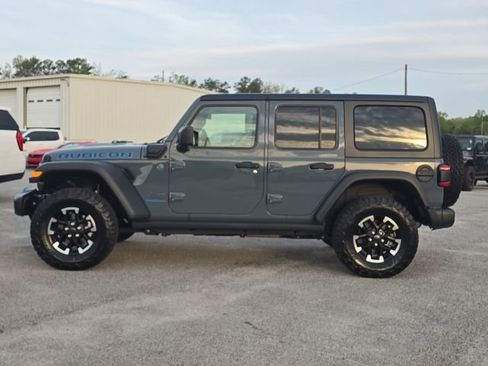 Used 2025 Jeep Wrangler Unlimited Rubicon 4xe image 2
