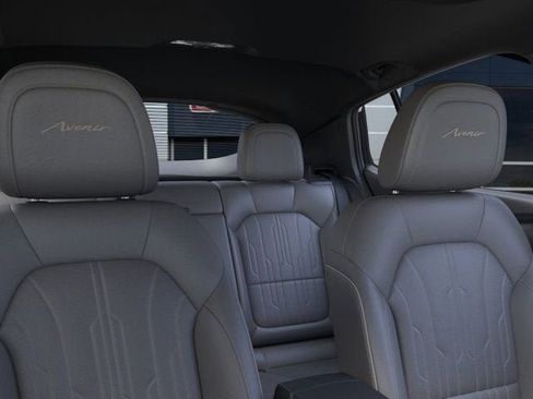 New 2026 Buick Envista Avenir image 24