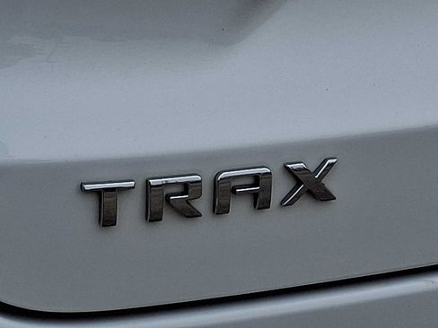 Used 2024 Chevrolet Trax ACTIV w/ Sunroof Package FWD image 30