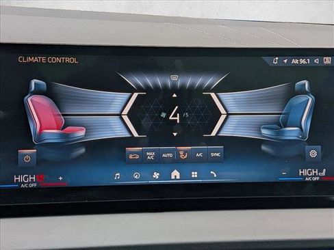 Used 2025 BMW X3 xDrive30i w/ Premium Package image 18