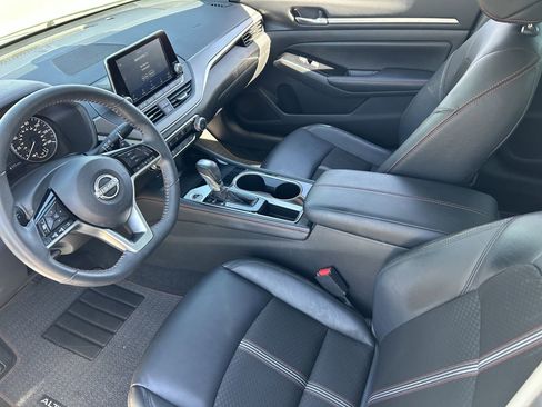 Used 2024 Nissan Altima 2.5 SR FWD image 25
