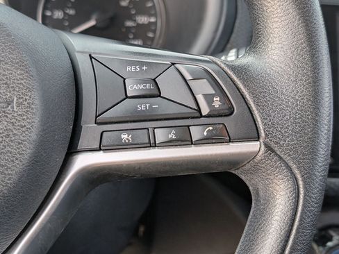 Used 2022 Nissan Kicks SV FWD image 22