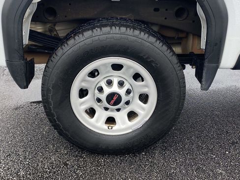 Used 2024 GMC Sierra 2500 Pro w/ Convenience Package image 7