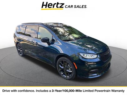 Used 2025 Chrysler Pacifica Limited