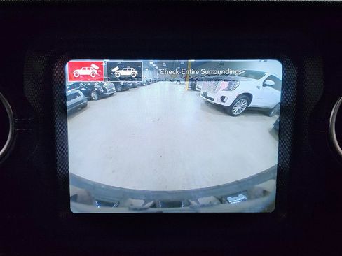 Used 2021 Jeep Wrangler Unlimited Sahara AWD/4WD image 27