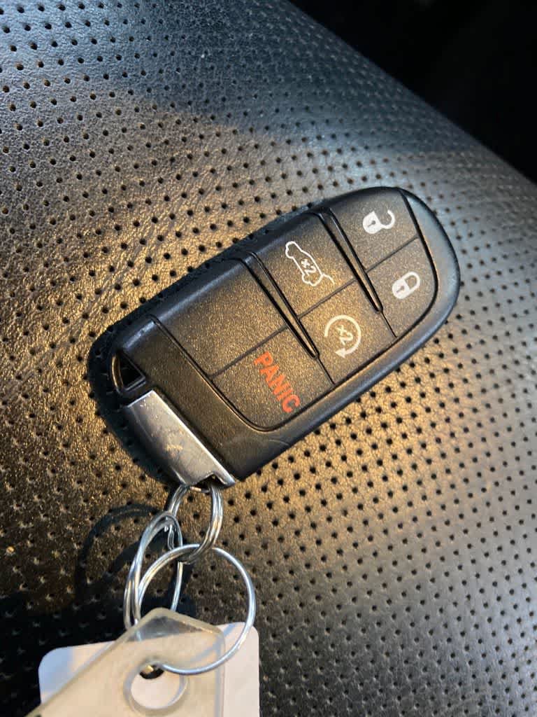 Used 2015 Jeep Grand Cherokee Summit AWD/4WD image 28
