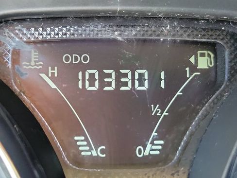 Used 2019 Nissan Versa SV FWD image 15
