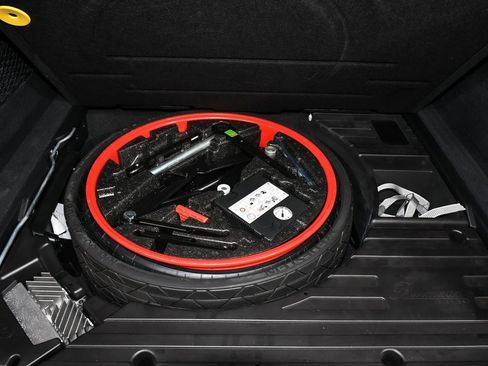 Used 2021 Porsche Cayenne Turbo w/ Assistance Package image 67